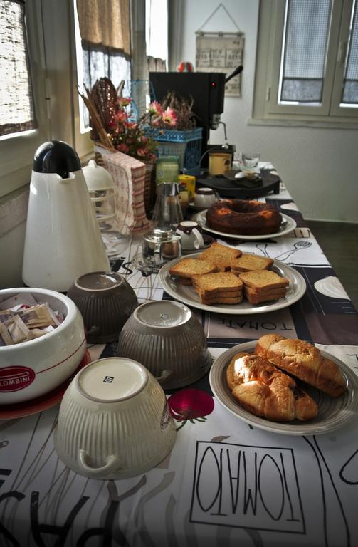 B&B Roma Citta Aperta Bagian luar foto